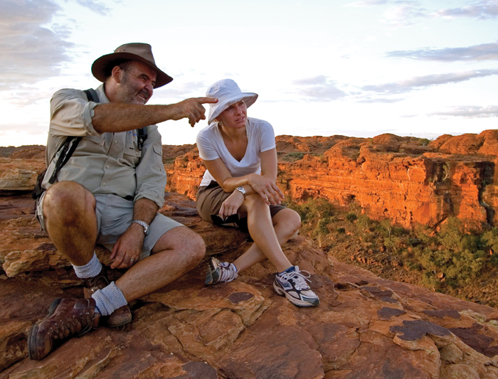 Uluru Adventure - Original ex Yulara (French speaking Guide) 2 Uluru Adventure - Original ex Yulara (French speaking Guide) 2