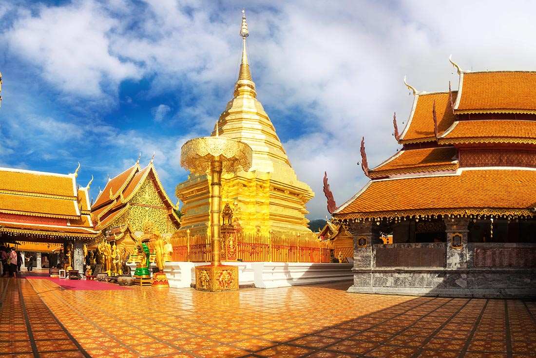 Chiang Mai Temples, Bikes & Whitewater Rafting 