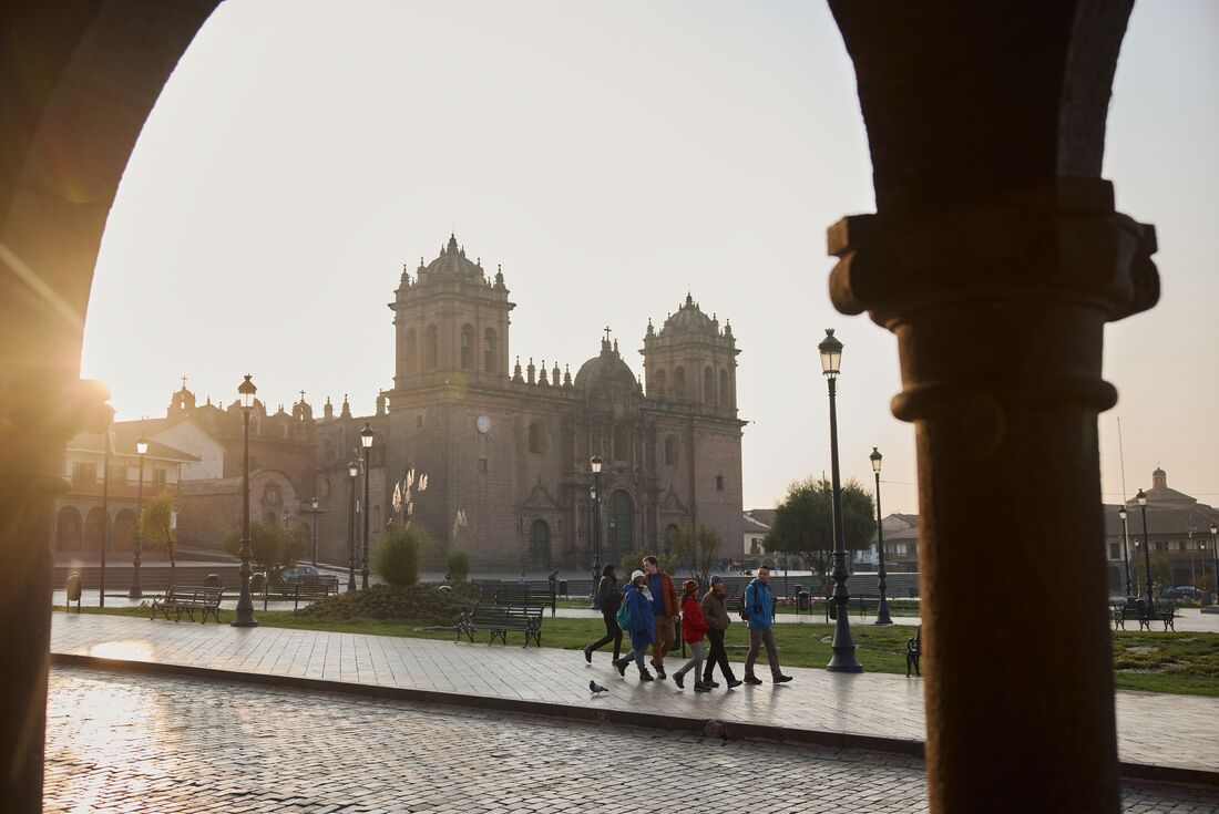 Peru Encompassed