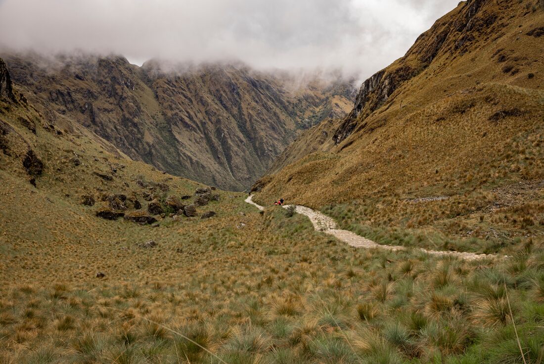 Peru Encompassed