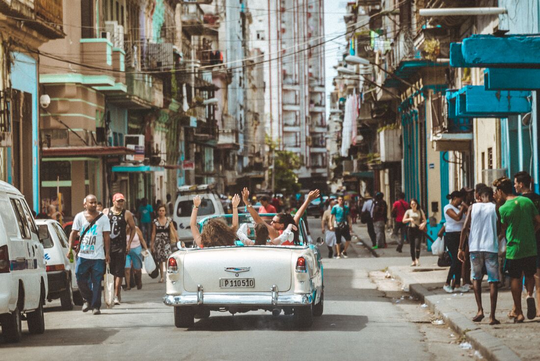 Hola Cuba