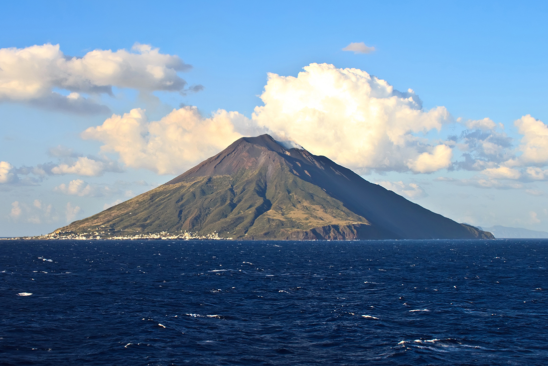 Highlights of Calabria, Mount Etna & Sicily