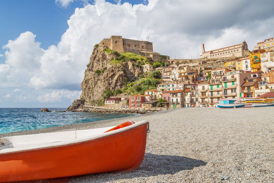 Highlights of Calabria, Mount Etna & Sicily