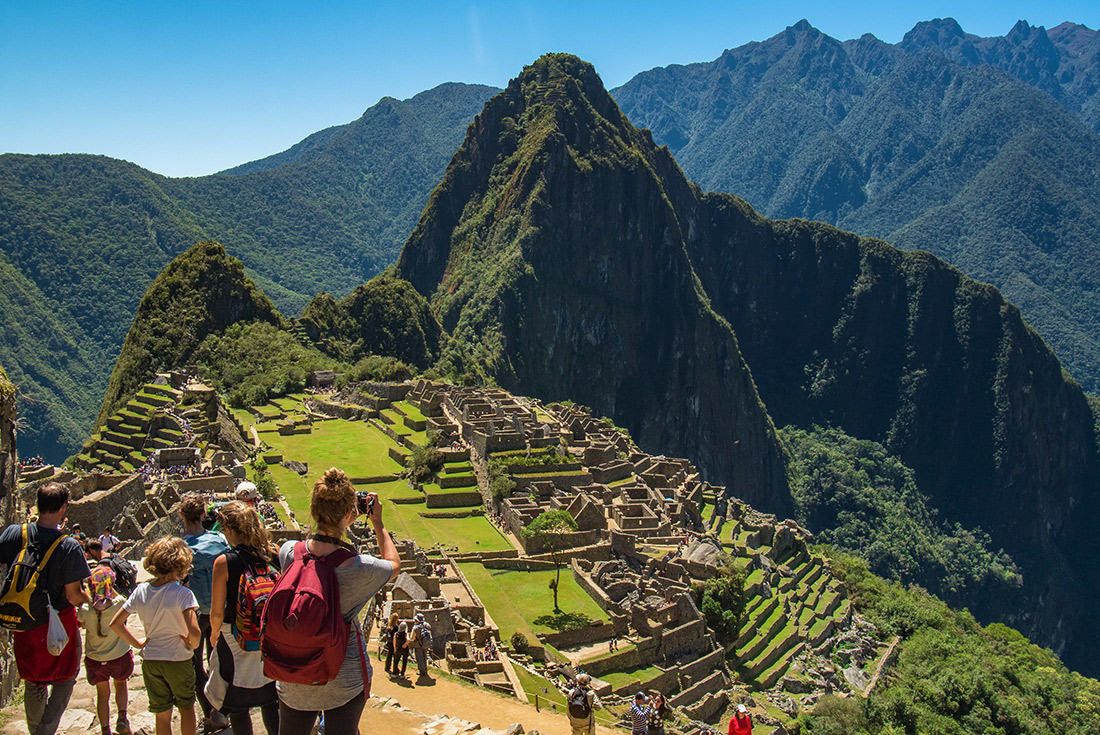 Peru Encompassed